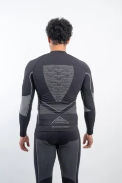 X-Bionic XBIONIC ENERGY ACCUMULATOR 40 ROUND NECK M 10 X-Bionic XBIONIC ENERGY ACCUMULATOR 40 ROUND NECK M -Sci Attrezzatura Negozio xbionic energy accumulator 40 round neck m 2